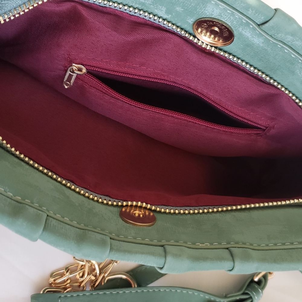 Emerald Purse - Picture 4 of 13